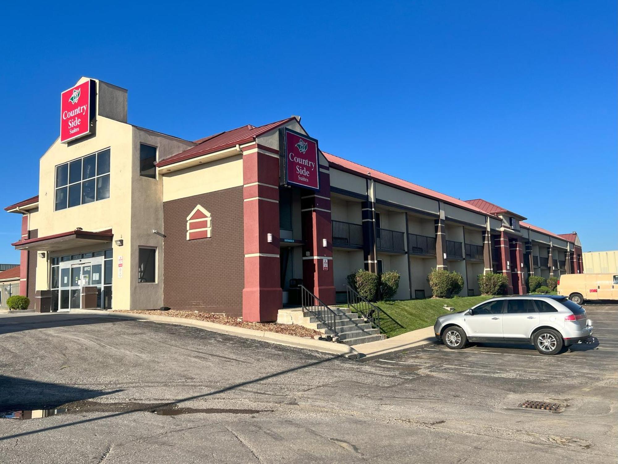 Countryside Suites Kansas City Independence I-70 East Sports Complex Hotel Exterior photo